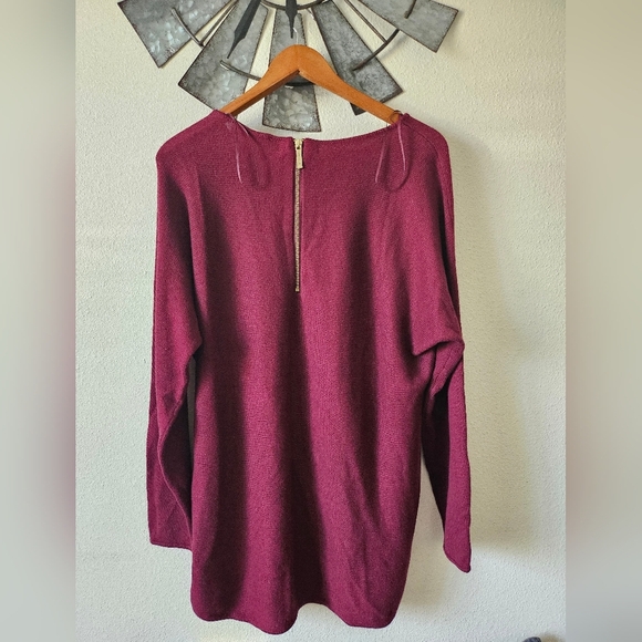 Michael Kors Burgundy Long Sleeve Sweater with a zipper on the Back Size XL. - Picture 5 of 10